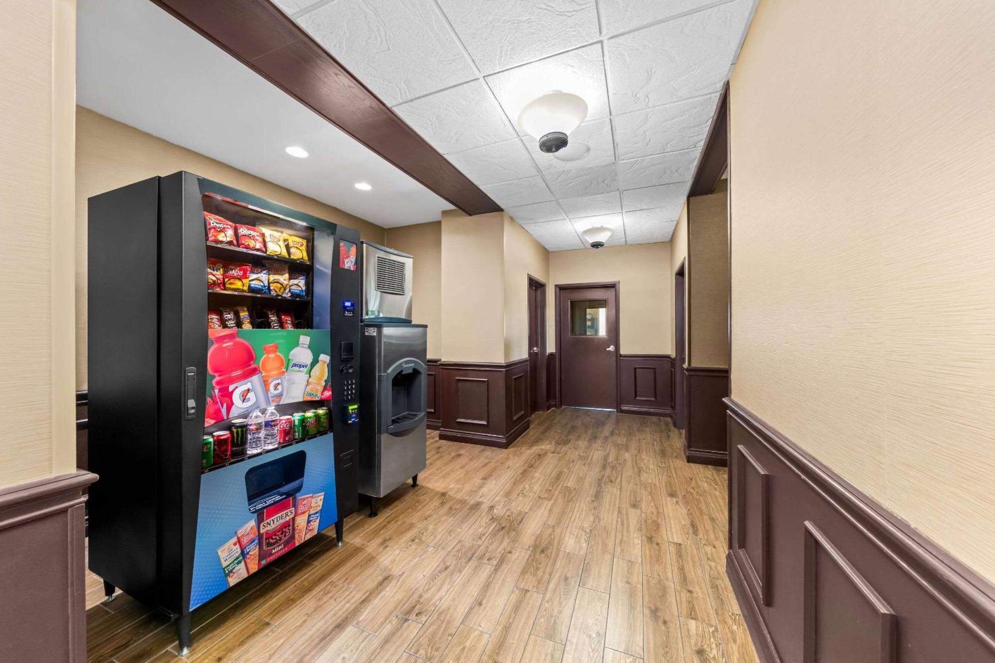 Corinth Comfort Inn & Suites Near Lake Lewisville מראה חיצוני תמונה