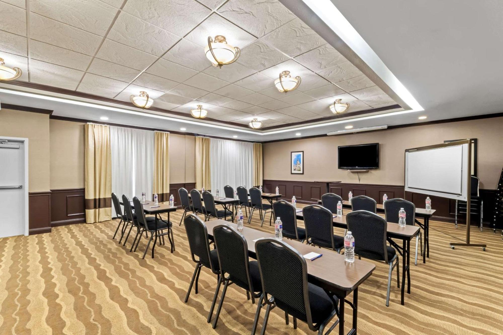 Corinth Comfort Inn & Suites Near Lake Lewisville מראה חיצוני תמונה