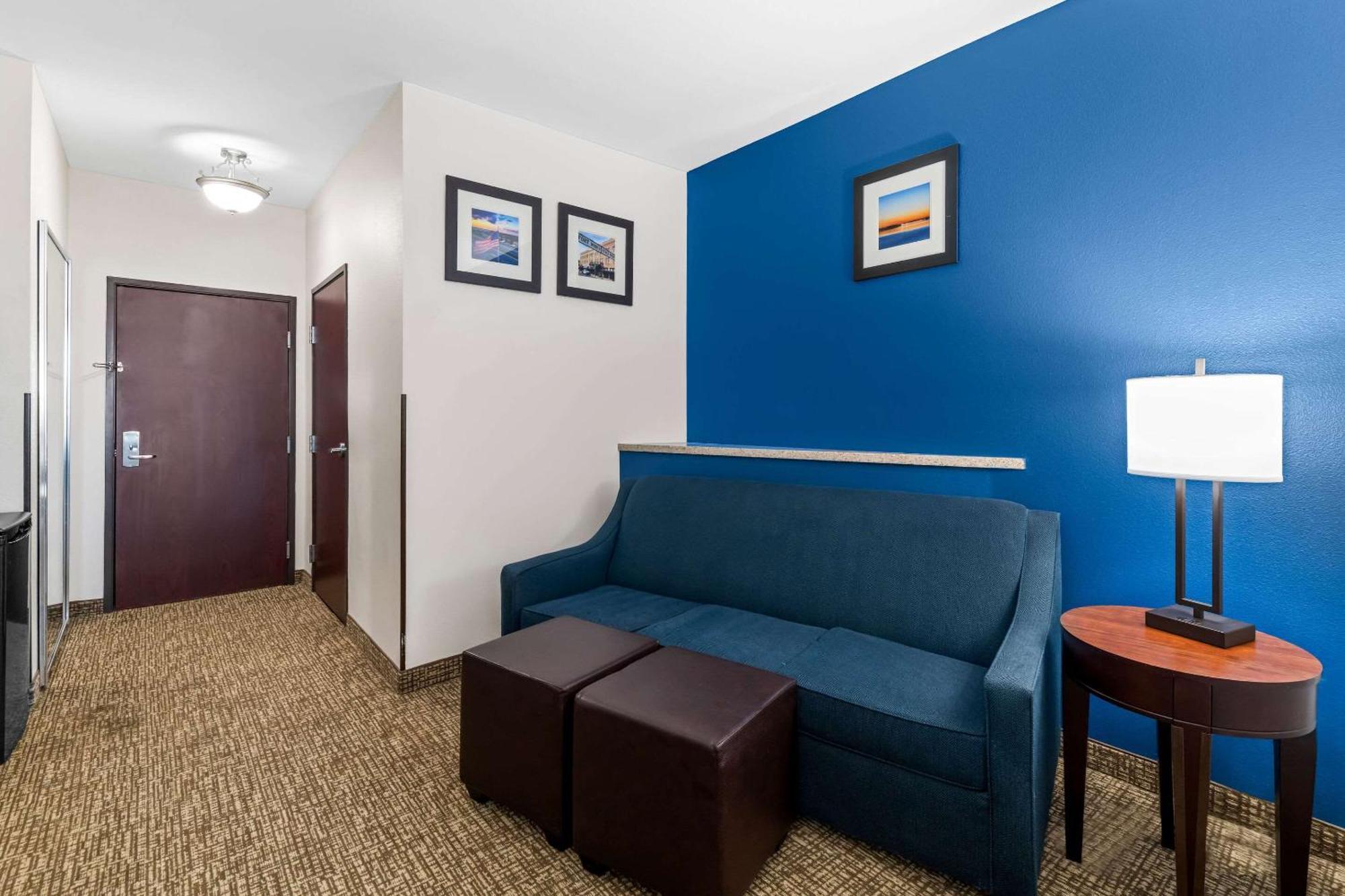 Corinth Comfort Inn & Suites Near Lake Lewisville מראה חיצוני תמונה