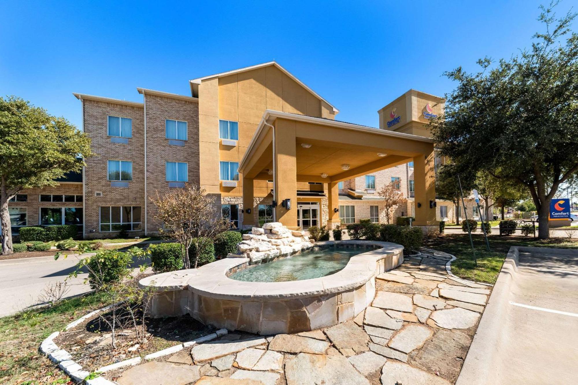 Corinth Comfort Inn & Suites Near Lake Lewisville מראה חיצוני תמונה